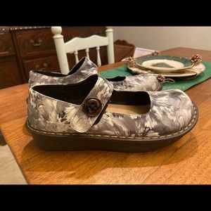 Ingaro no-slip shoes